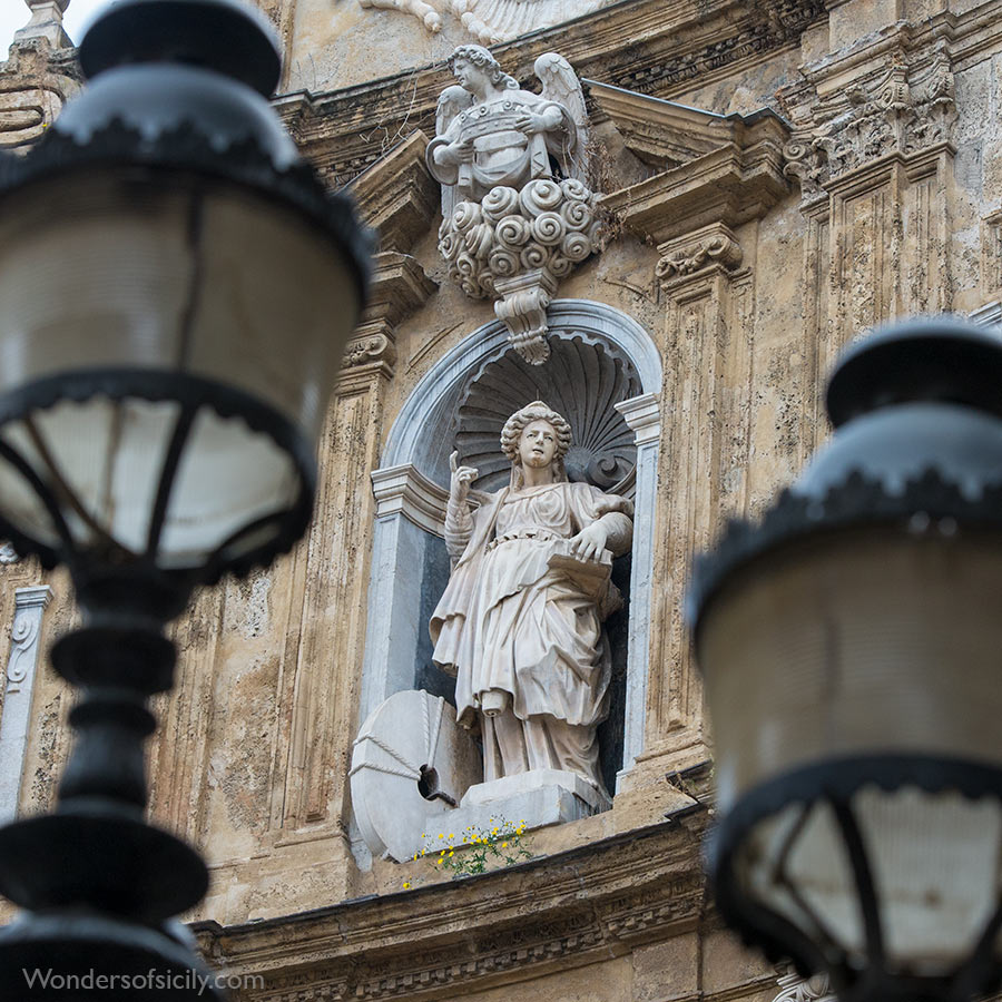 Piazza Università bronze lamp posts
