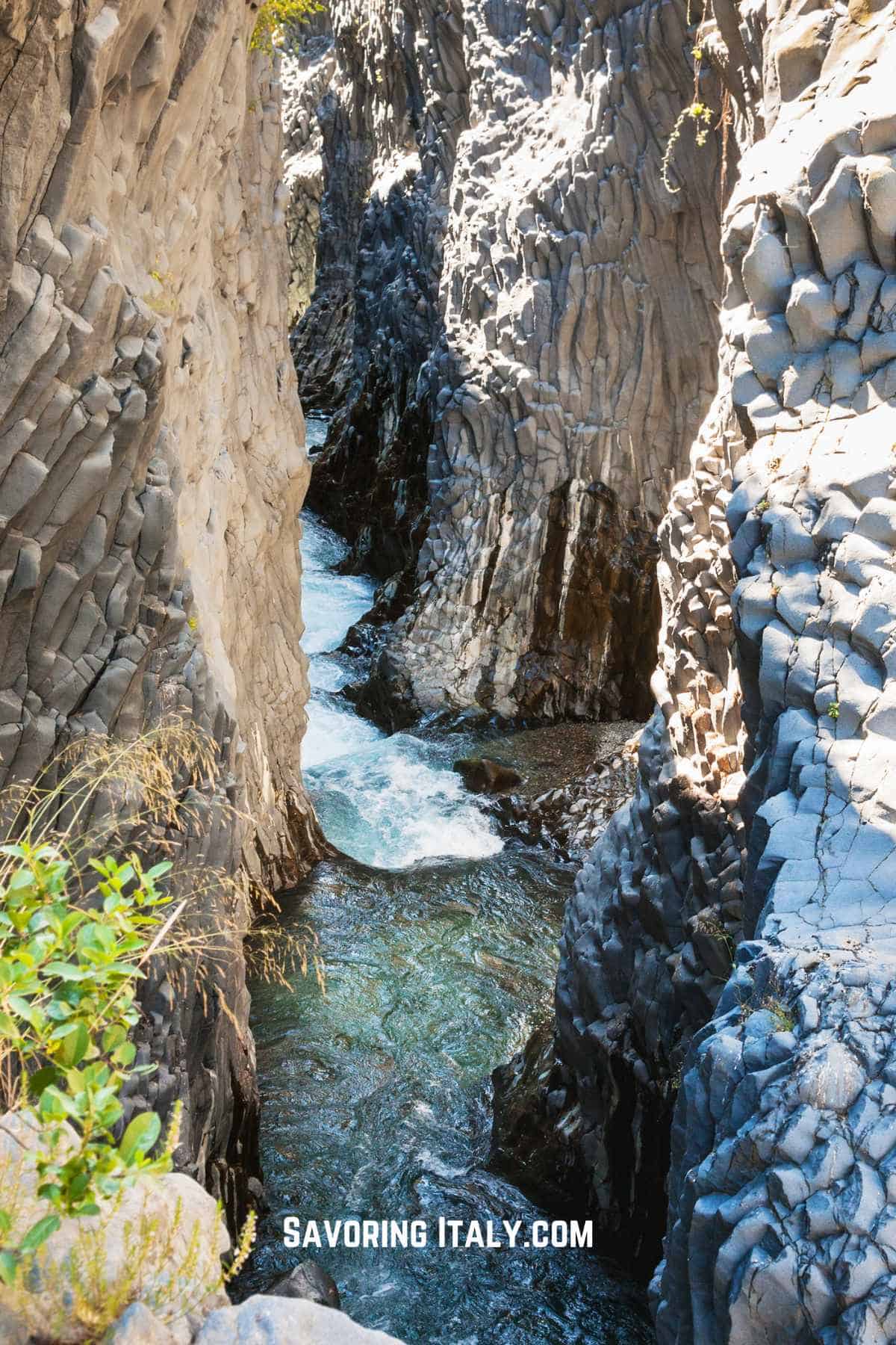 Hexagonal basalt wall